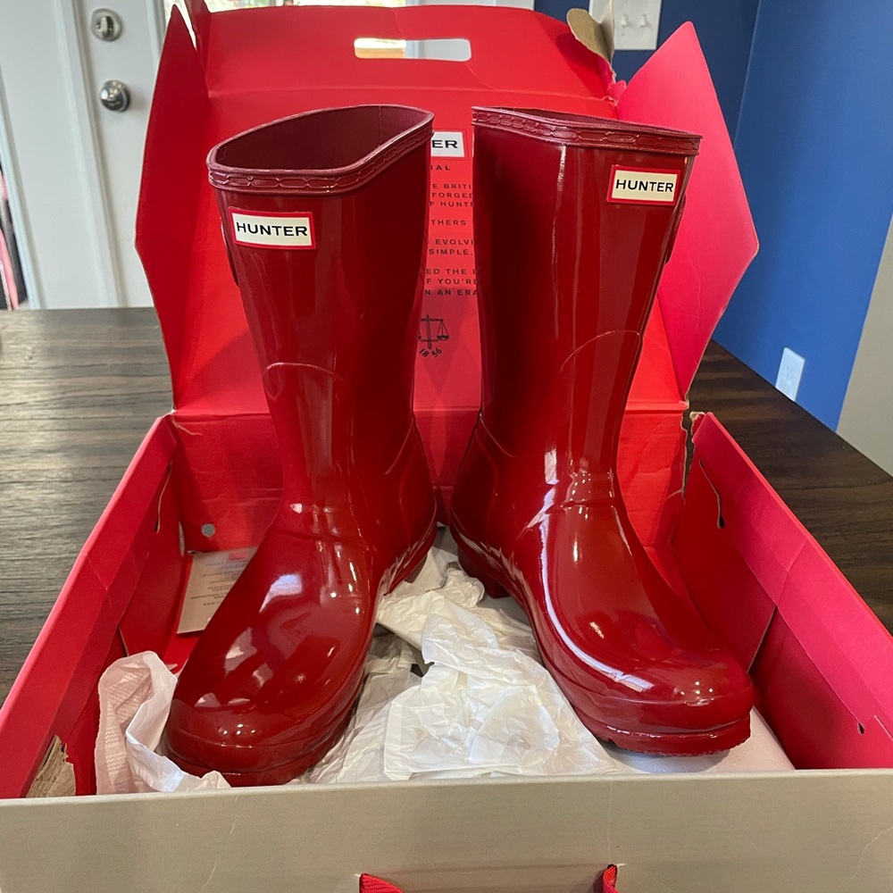 Brand new in box Hunter boots